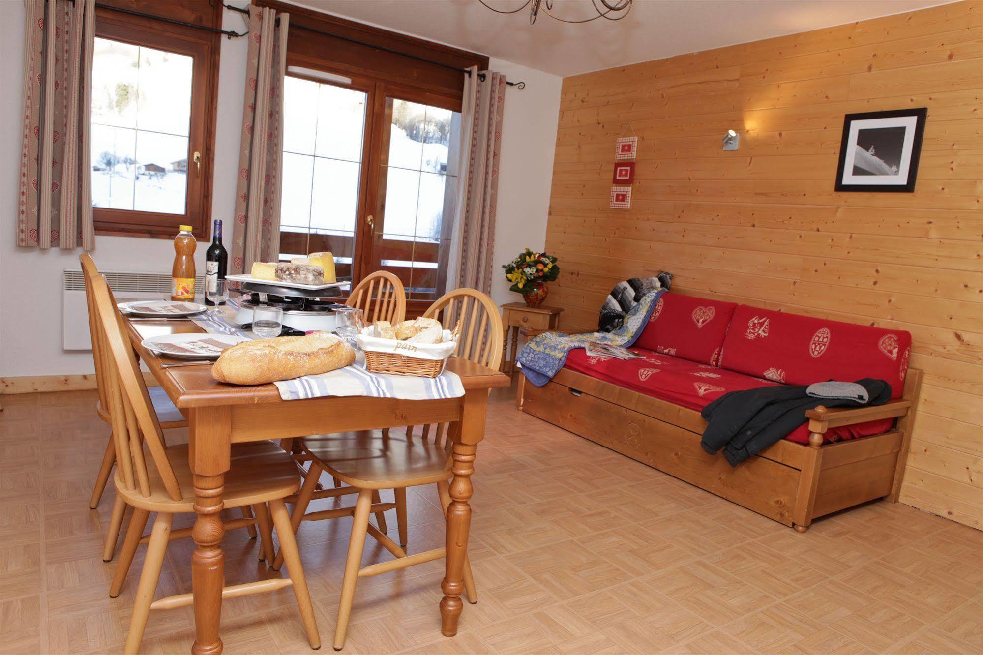 Residence Nemea Les Chalets Des Evettes ฟลูเมต์ ภายนอก รูปภาพ